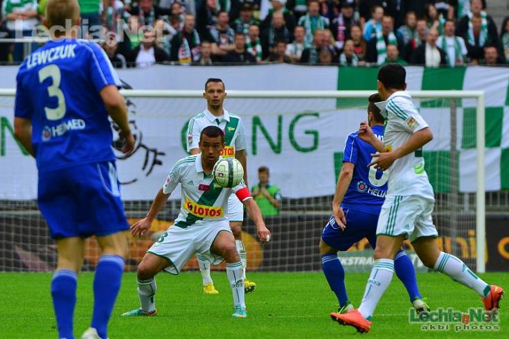 201305120030_20130513_1125540743