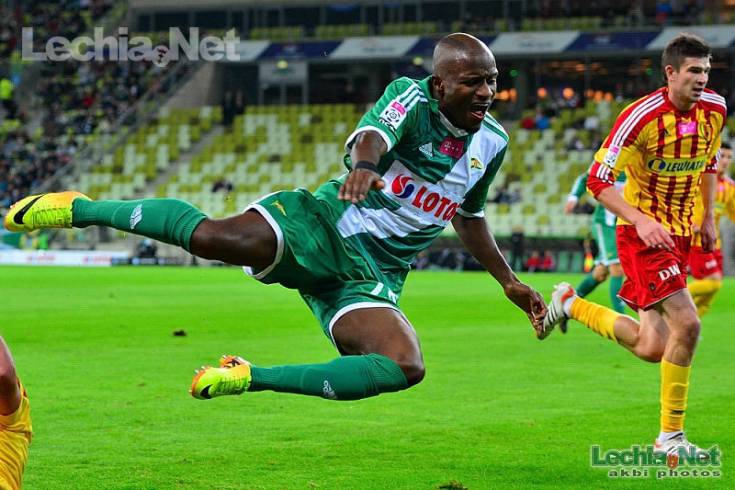 201309300015_20131001_1166930896