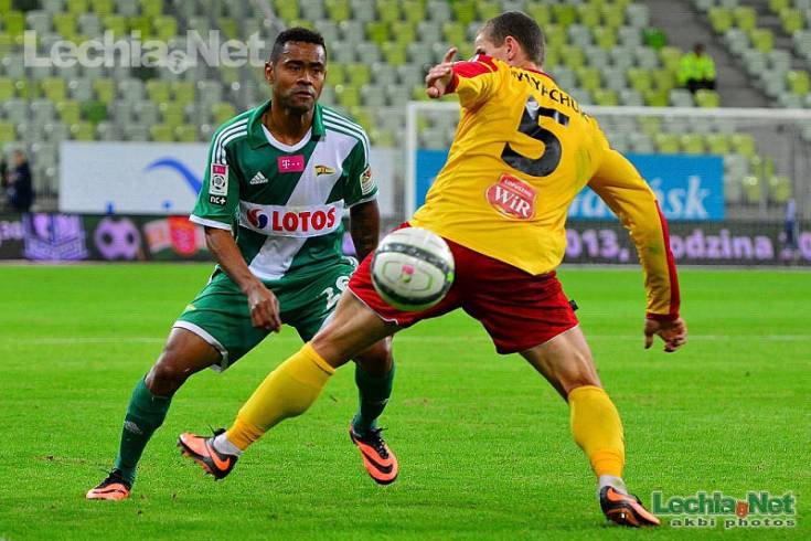 201309300018_20131001_1708789140