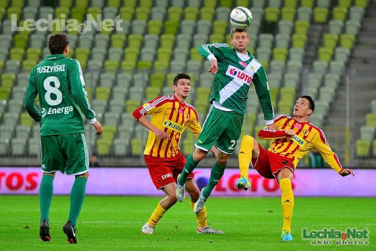 201309300032_20131001_1370804350