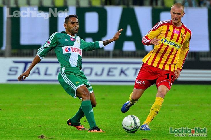 201309300057_20131001_1865088402