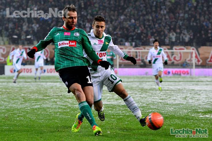 201312080057_20131210_1962438465