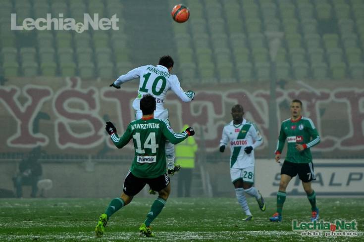 201312080061_20131210_1187621142