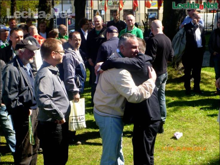 p1090117_20140502_1977858904