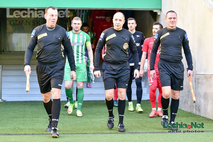 akb_9168_20151112_1957328645