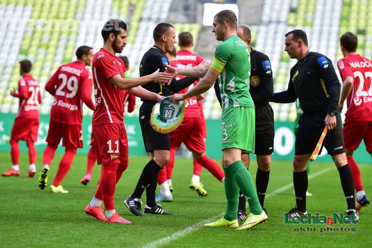 akb_9179_20151112_1853406285