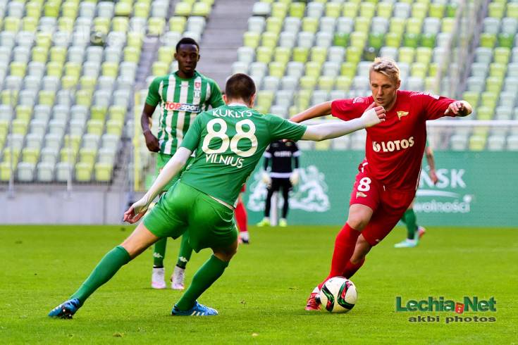 akb_9192_20151112_1289971540