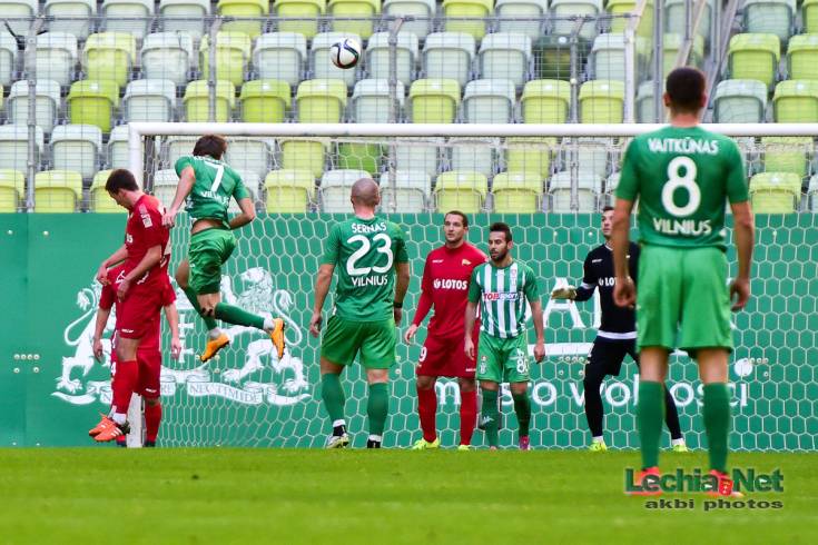 akb_9202_20151112_1307679276