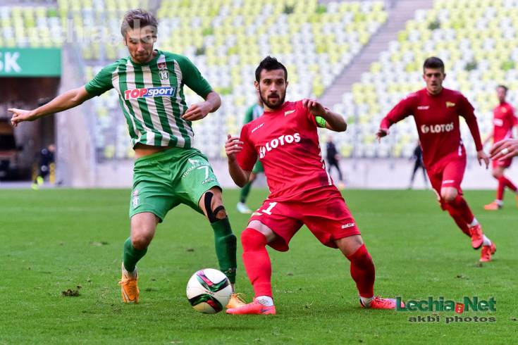 akb_9300_20151112_1172469461