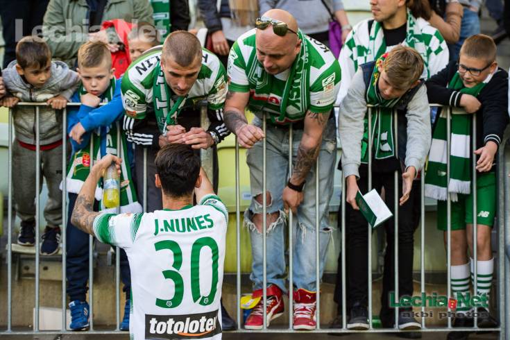 akb_9561_20160918_1150219769