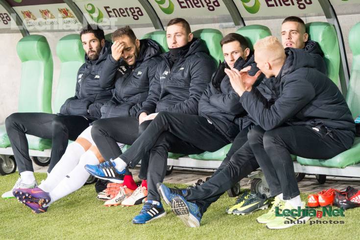 akb_3837_20161209_1920360270